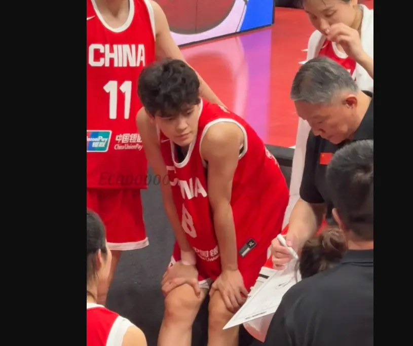 把她给挤出, 不服不行, 场比赛的双