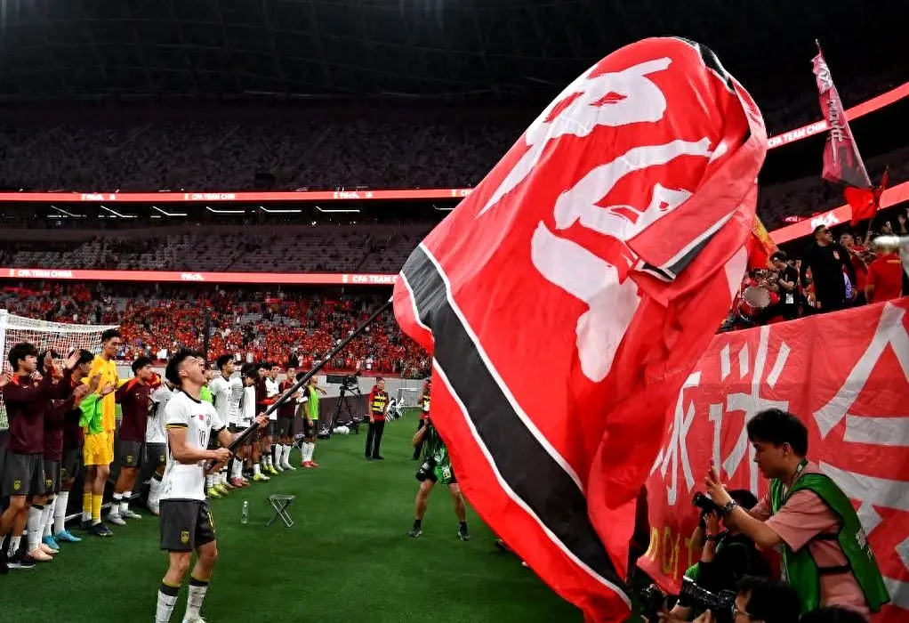 期待与坚定, 出色的团队